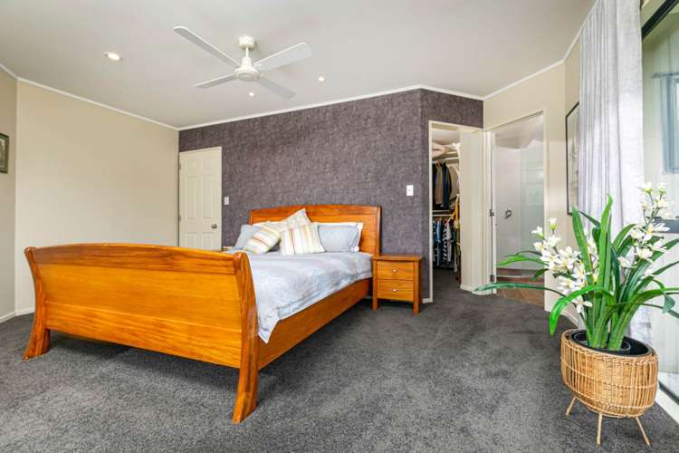 8 Almond Grove Greenhithe_10