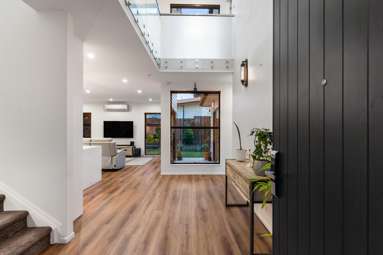 1/131A Whitney Street_4