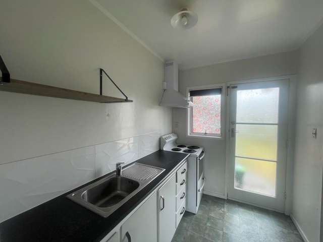 2/79 Glendale Road Glen Eden_2