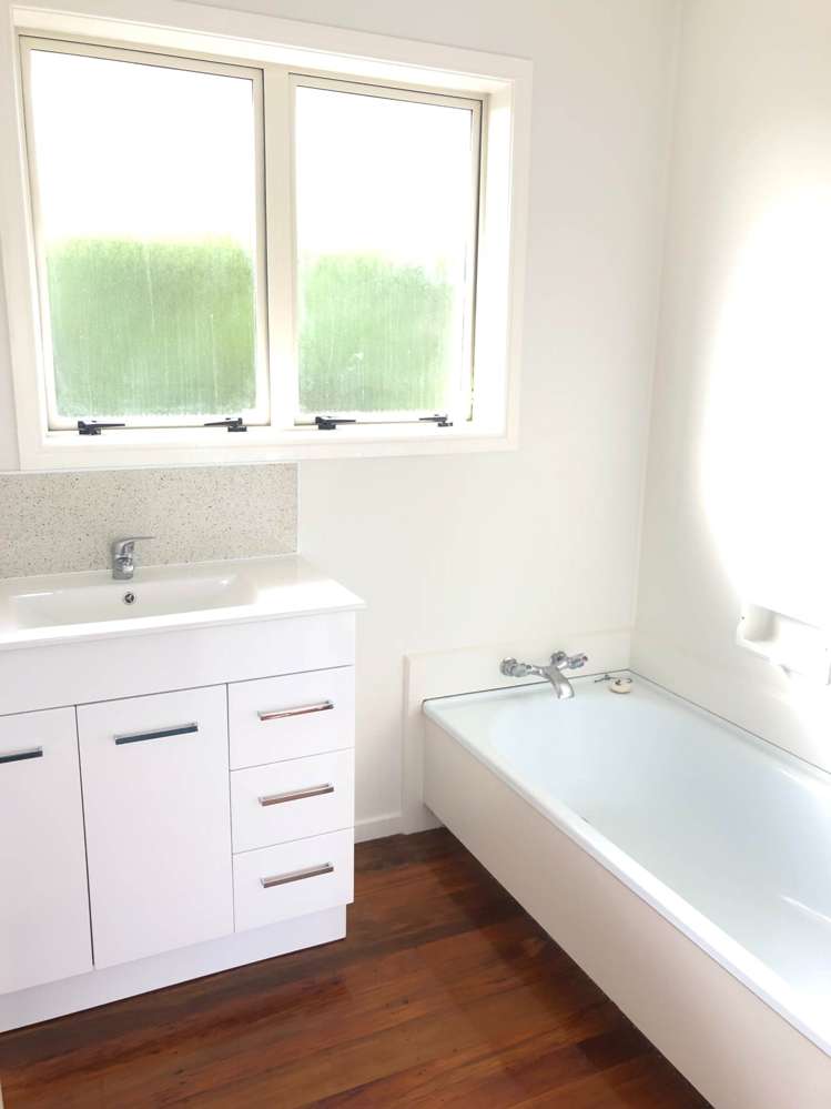 194 Hill Road Manurewa_9