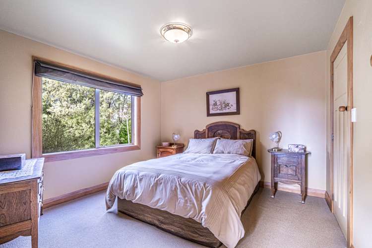 7 Waimea Valley Road Gore Surrounds_11