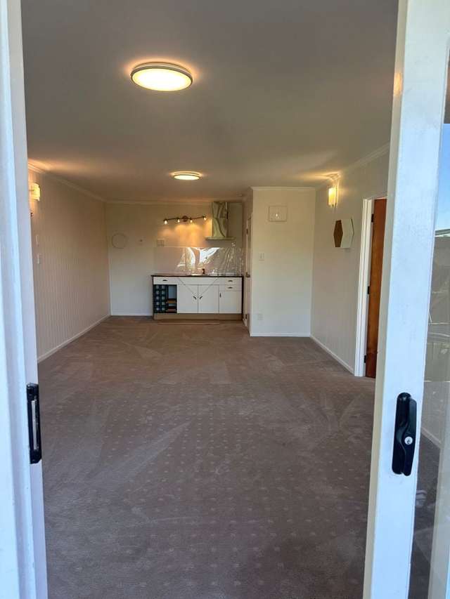 Spacious Self Contained Flat