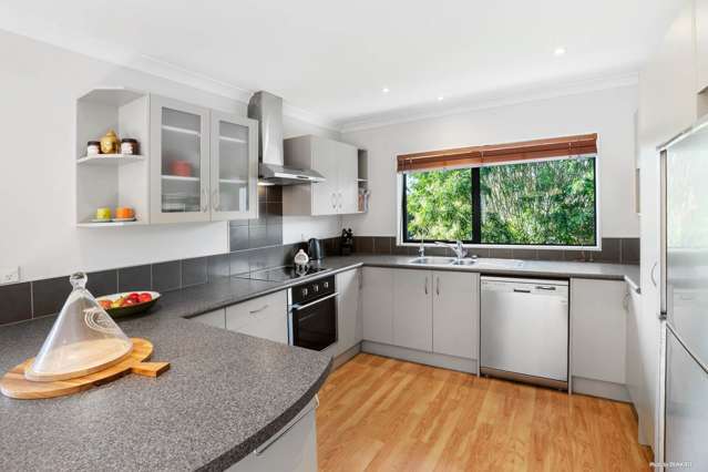 10 Four Oaks Place Pukekohe_3