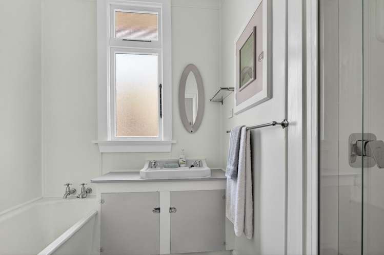 34 Branxholm Street Roxburgh_14