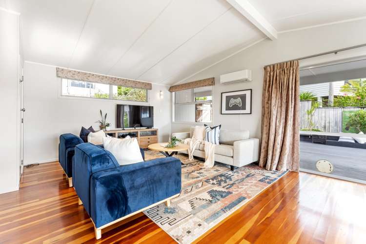 12 Tawhana Crescent Red Beach_14