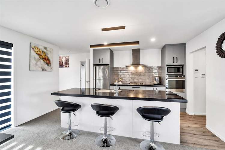 23 Arabella Crescent Yaldhurst_2