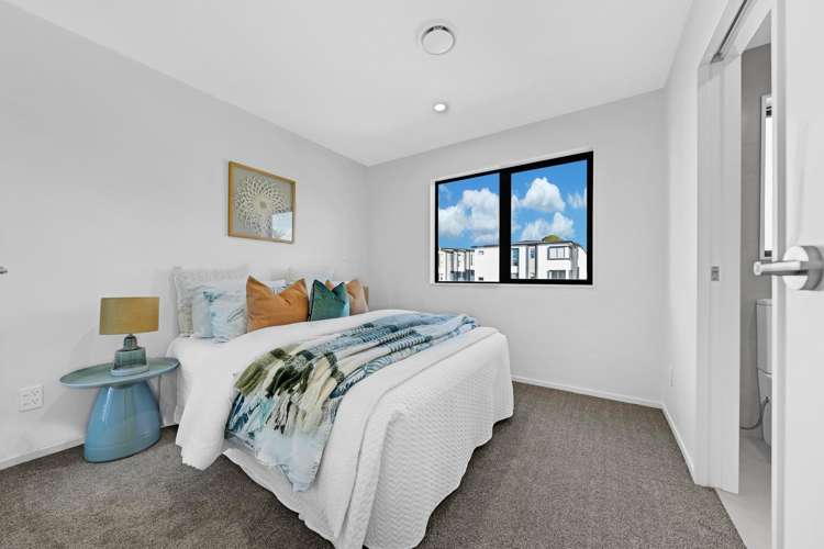 Lot 1&2/5 The Boulevard Sunnyhills_16