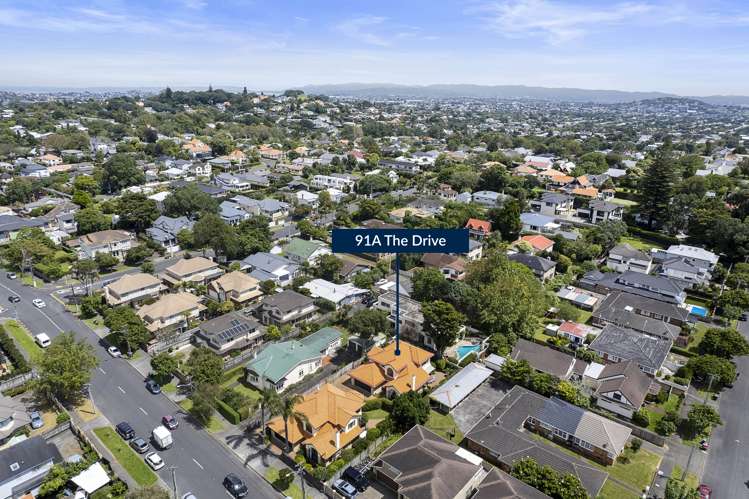 91a The Drive Epsom_20