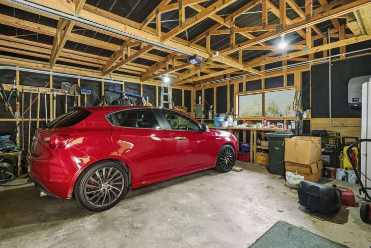 1241 Coast Road Karitane_15