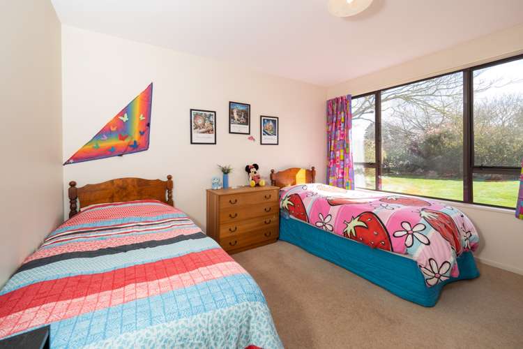 347 Milton Road South Elgin_17