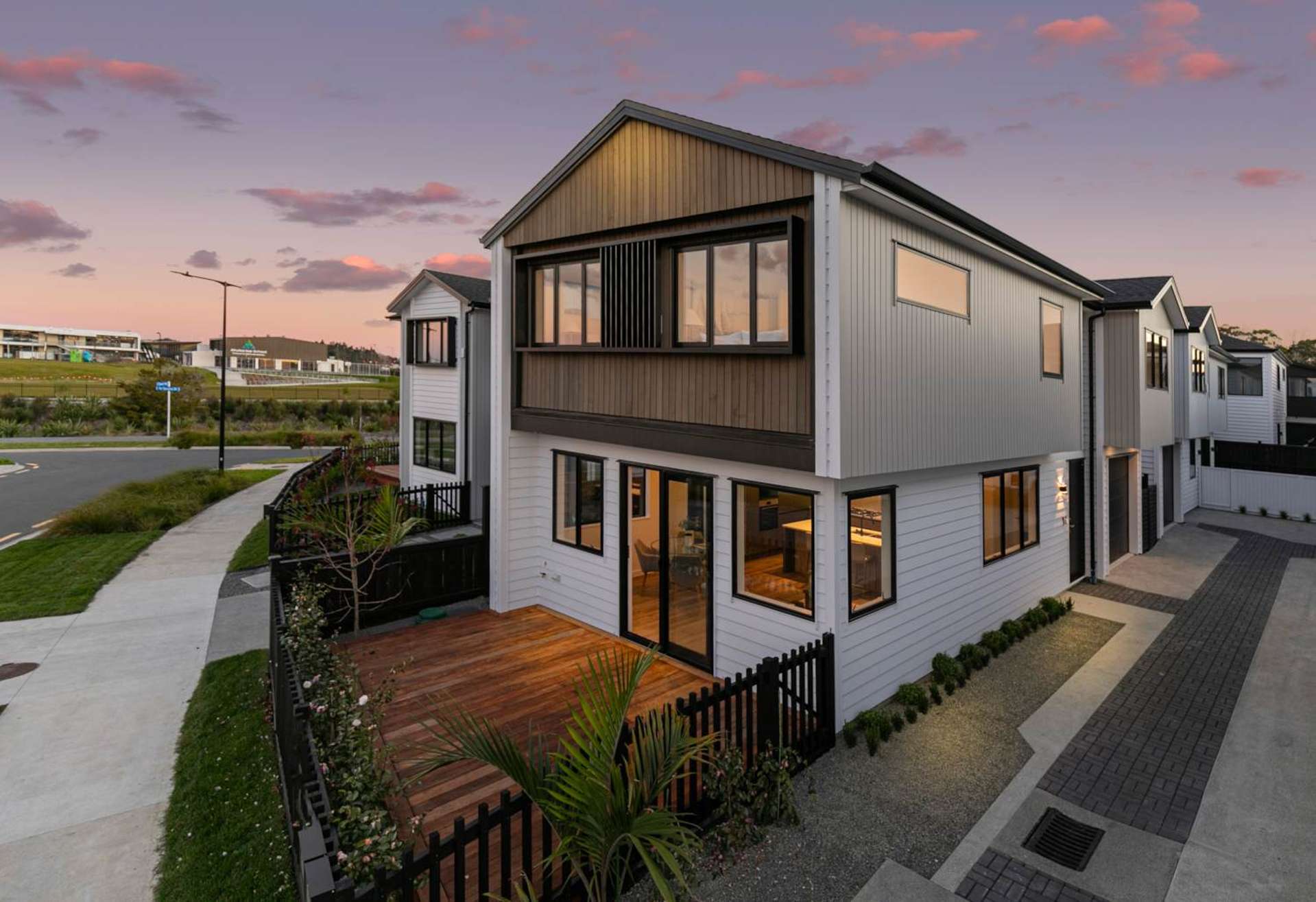 3 Spars Road Wainui_0