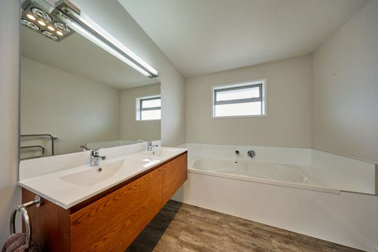 2 Pukeko Place Kaikoura_24