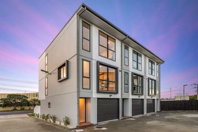 3/6 Ocean View Road Northcote_3