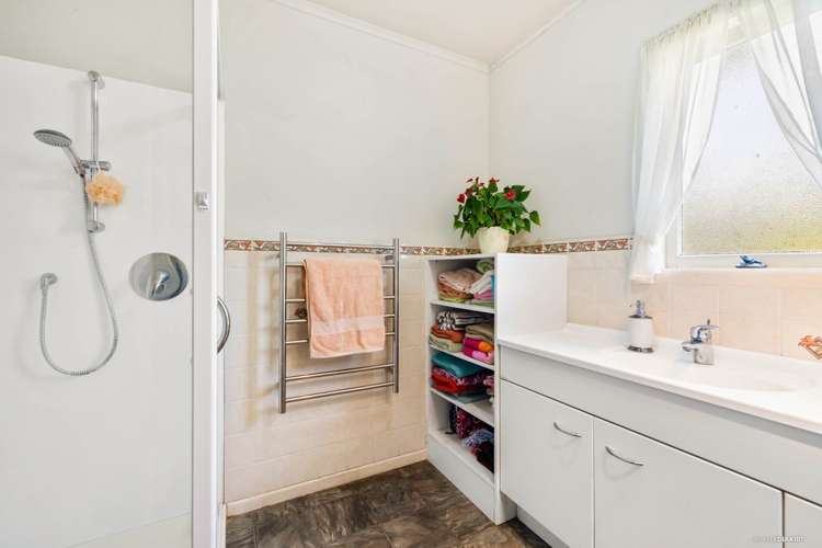 34 Racecourse Road Waiuku_11