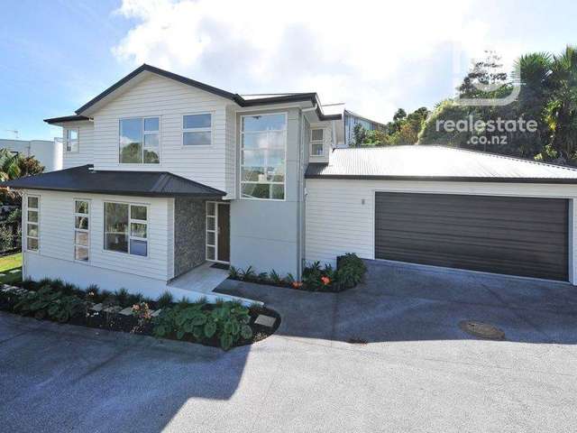 Family Friendly 3 Bed 4 Bath in Orakei School ...