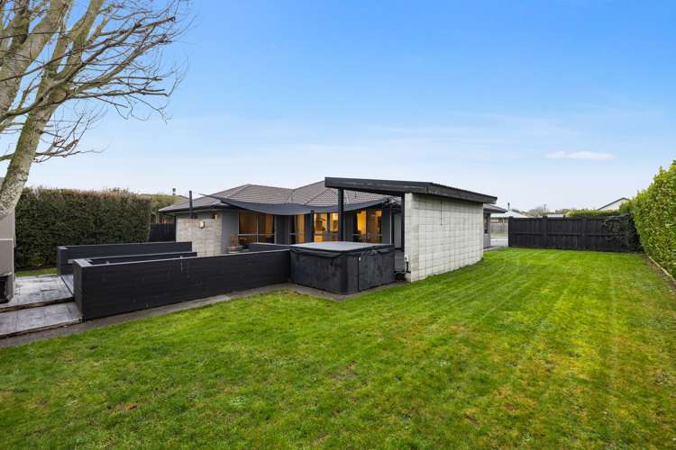 24 James Drive Woodend_12