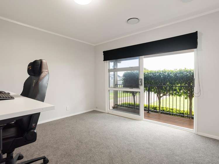 2 Brookbank Place Glenview_16