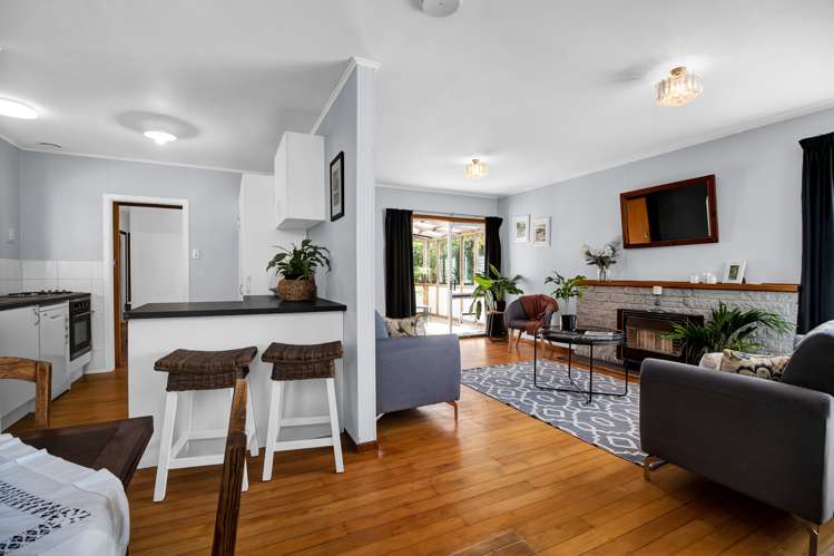 162 Seaview Road Westown_17