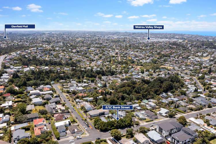 2/1c Bank Street Hillcrest_19