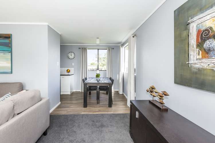 2/37 President Avenue Papakura_6