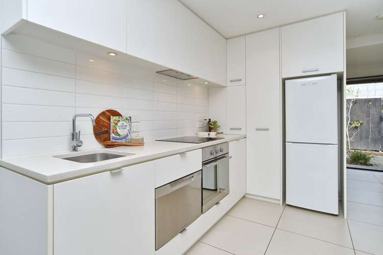 7/435 Madras Street Saint Albans_1