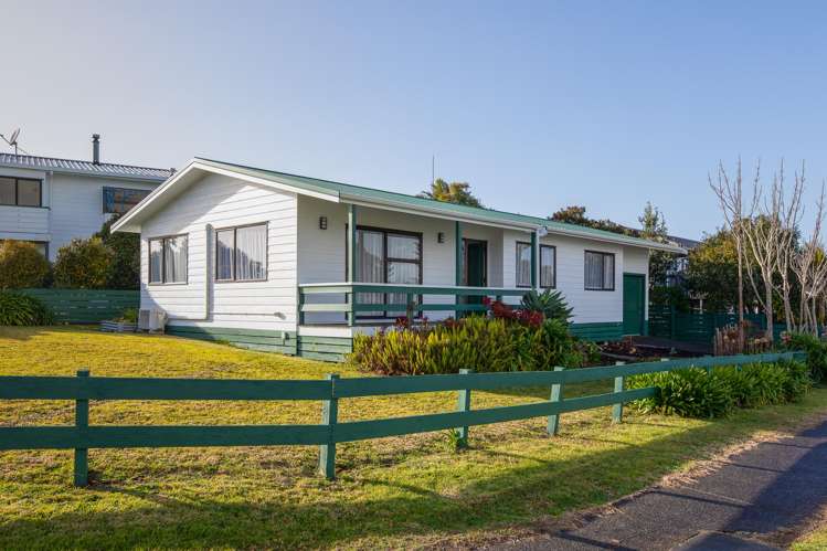 1 STELLA DRIVE Clarks Beach_5