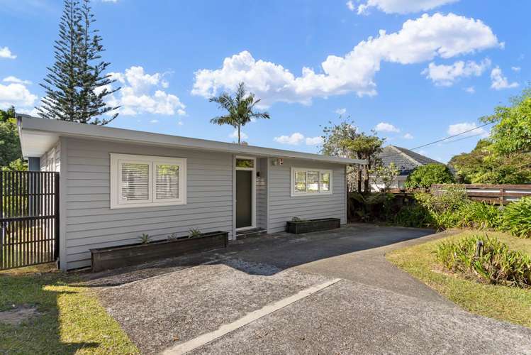 11 Golf Road New Lynn_6