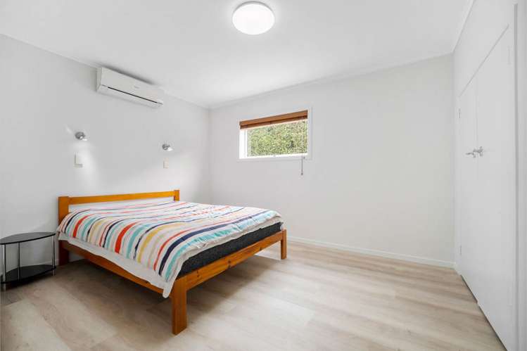 2/365 East Coast Road Mairangi Bay_17