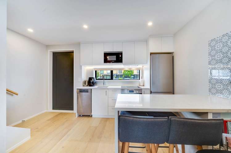 3/2 Parson Lane Papatoetoe_10