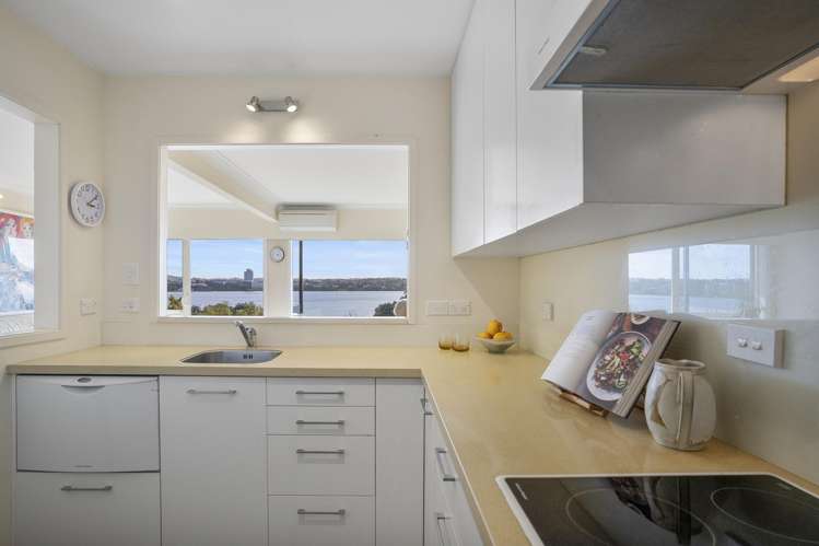 4/198 Hurstmere Road Takapuna_9