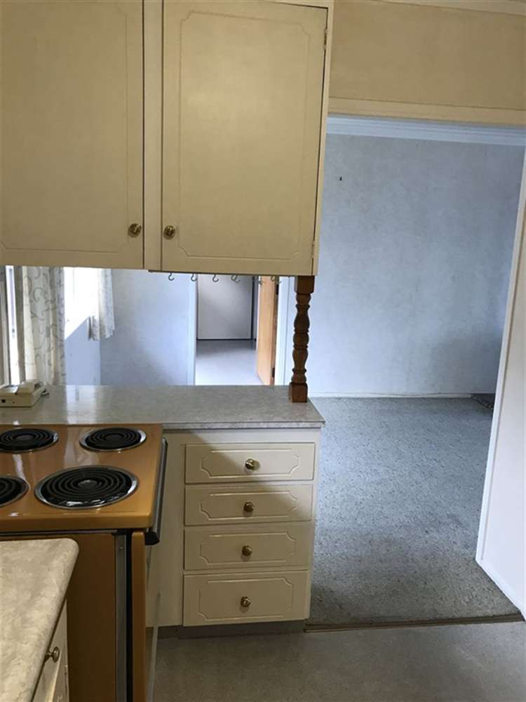 1/11 Sea Spray Drive Bucklands Beach_10