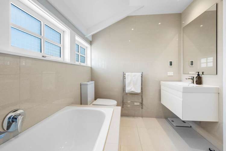 37 Waipuia Place Greenhithe_16