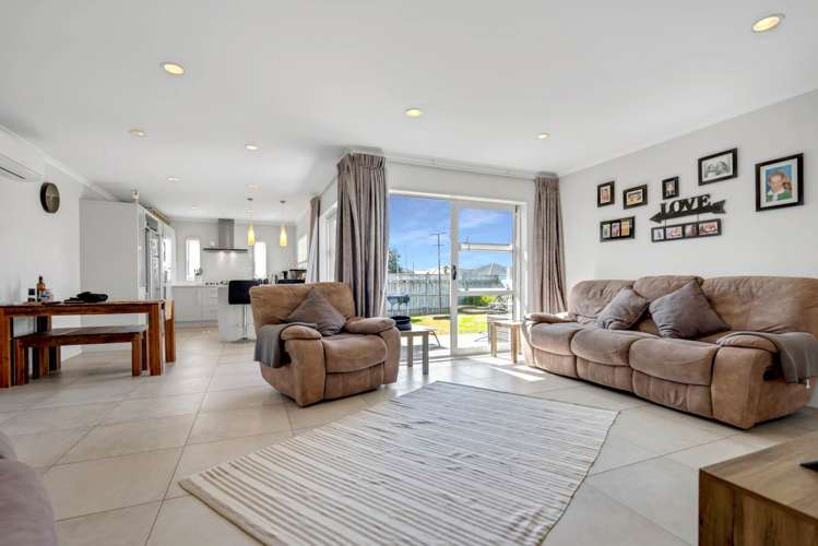 27 Manene Street Wattle Downs_9