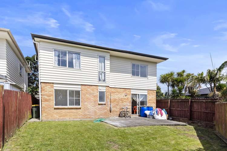 8 Dapple Place Flat Bush_10