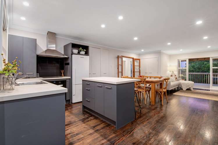 3 Moffat Road Red Beach_4