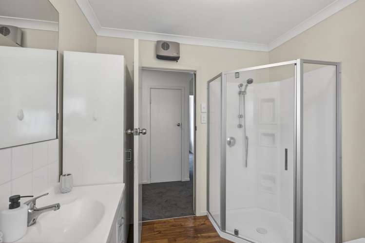 136A Seaview Road Westown_14