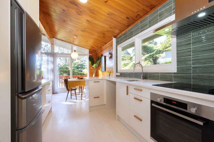 16 Daffodil Street Titirangi_7