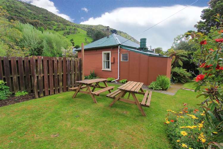 9 Factory Road Little Akaloa_12