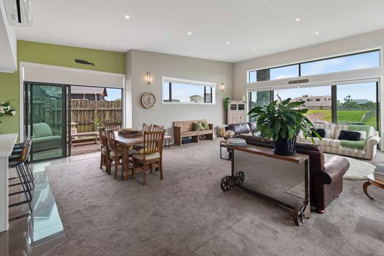 3 Ngati Huia Place Waitarere Beach_8