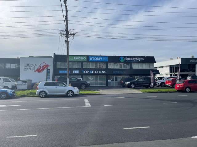 HIGH PROFILE OFFICE IN WAIRAU VALLEY