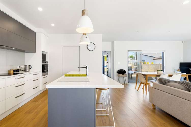 36 Pohutukawa Parade Riverhead_5