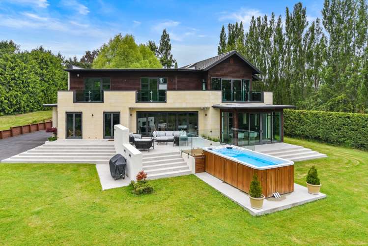 131 Gladstone Road South East Taieri_32