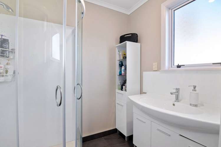 8 Derby Street Stoke_15