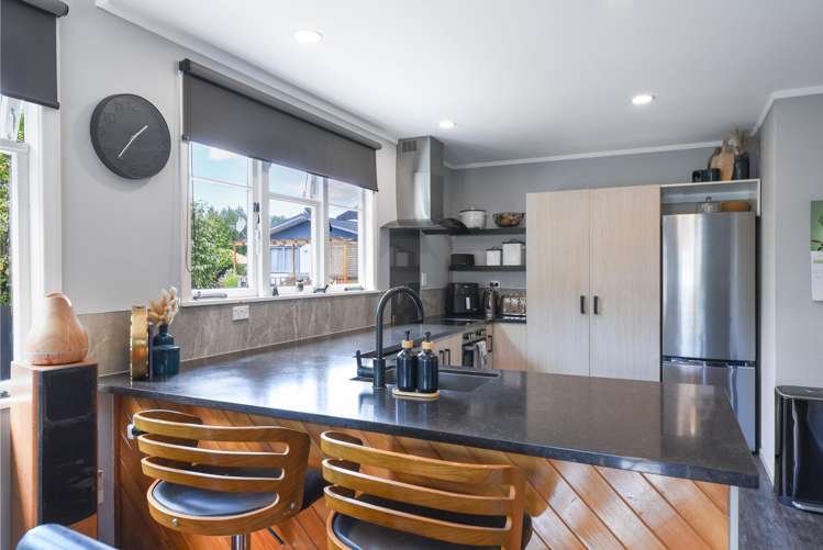 20A Shirley Street Mangakakahi_1