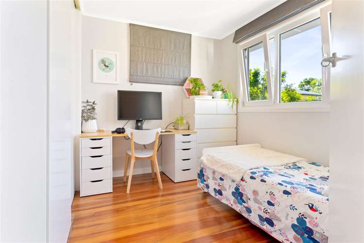 4 Mayburn Road Te Atatu Peninsula_11