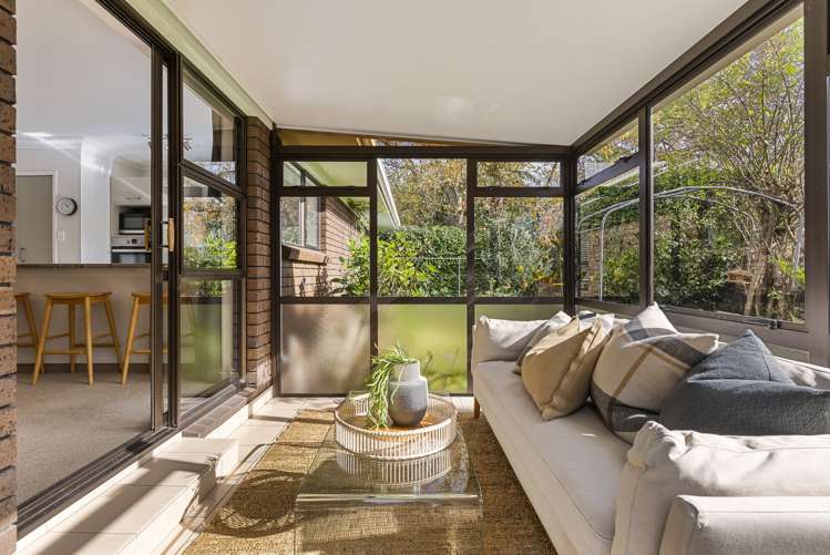 2/102 Rathgar Road Henderson_15