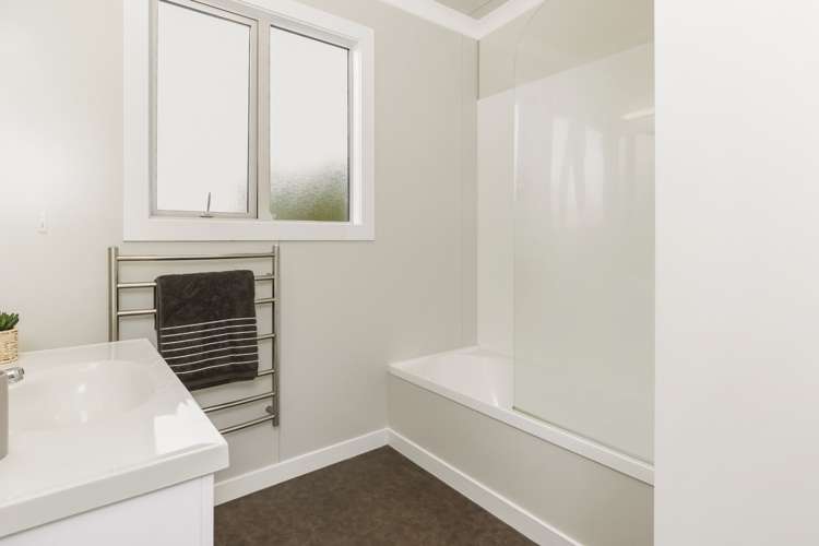 64 Mckerrow Street Shiel Hill_18