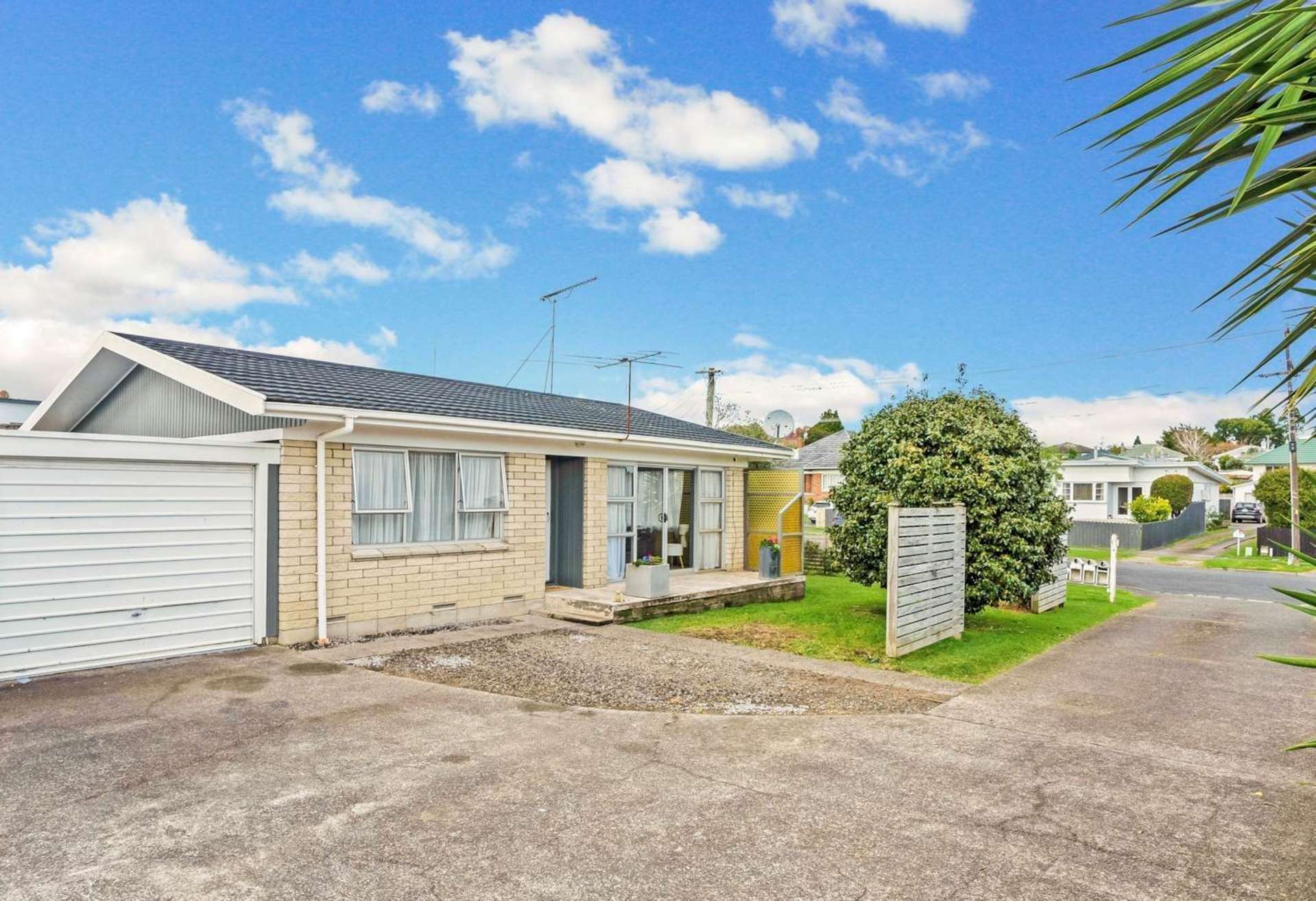 1/27 South Street Papakura_0