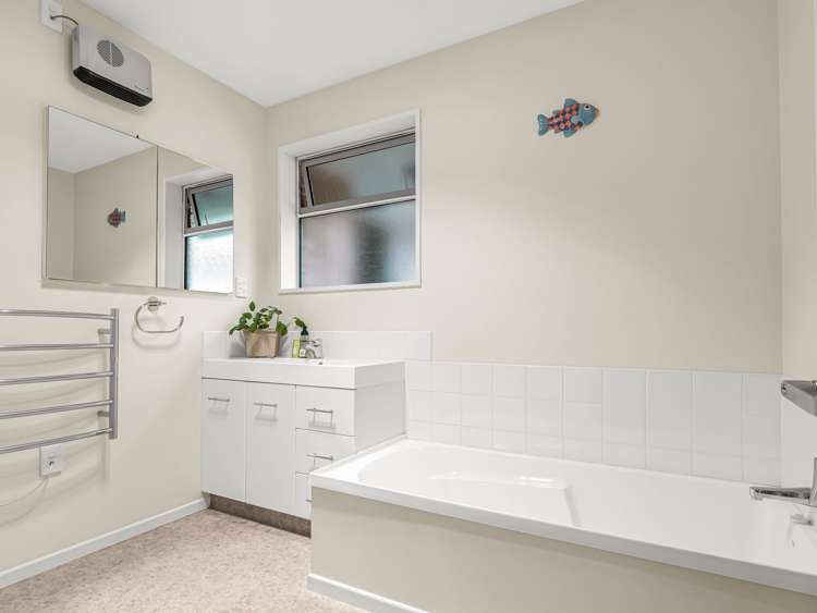 10 Russell Street Darfield_18