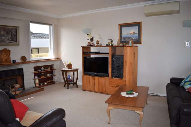 25 Atmore Avenue Otaki_2